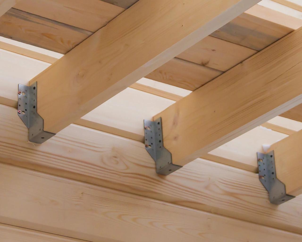 Joist hangers 2x6