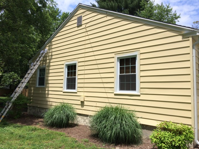 Aluminum house siding