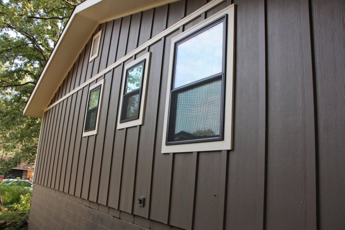 Hardie board and batten siding