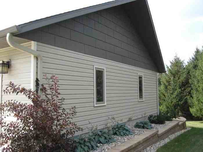 Seamless steel siding